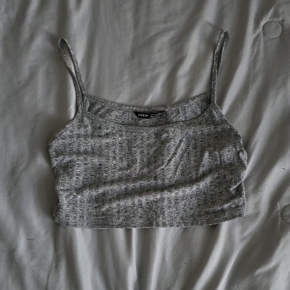 SHEIN Heathered Gray Crop Top